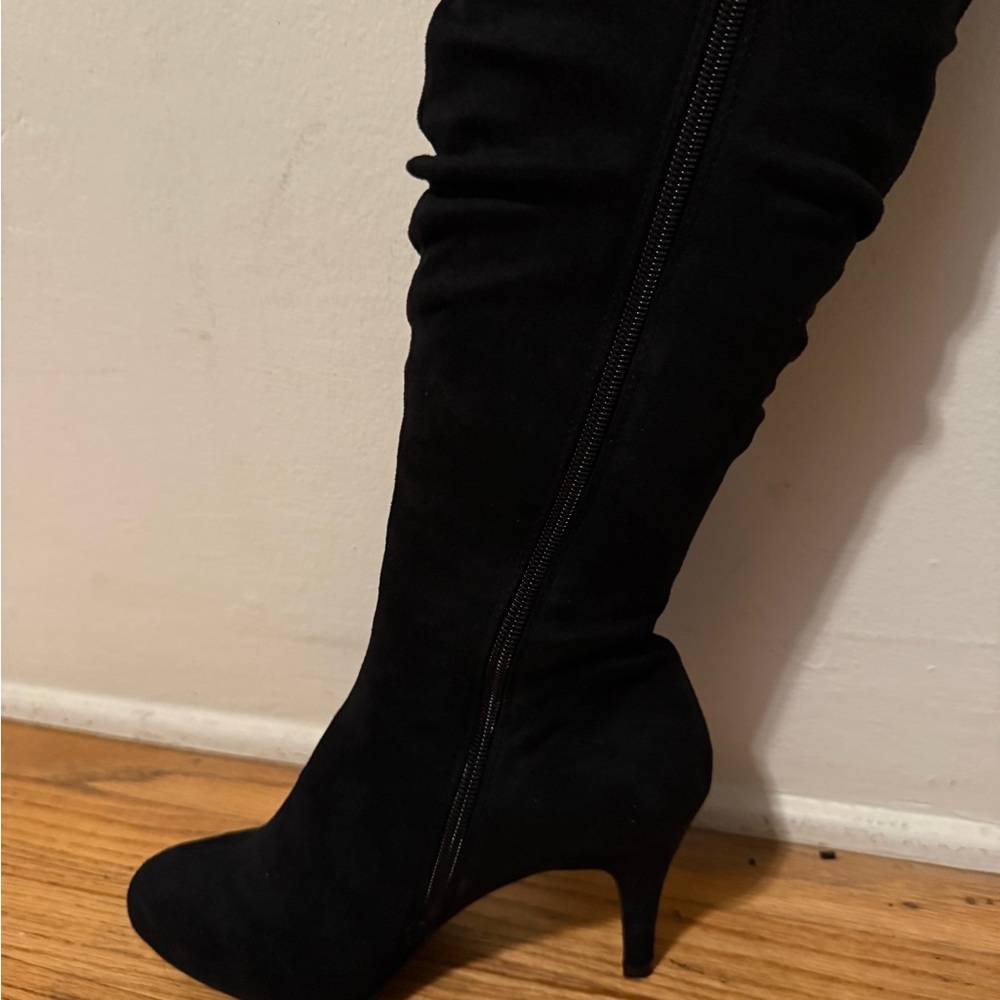 Elegant Black Women's Knee-High Boots